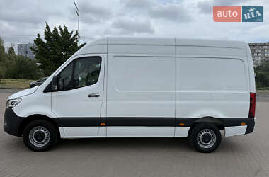 Грузовой фургон Mercedes-Benz Sprinter 2021 в 