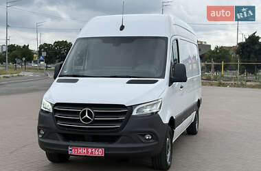 Грузовой фургон Mercedes-Benz Sprinter 2021 в 