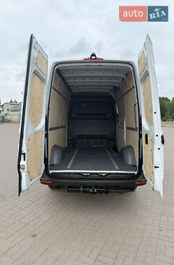 Грузовой фургон Mercedes-Benz Sprinter 2021 в 