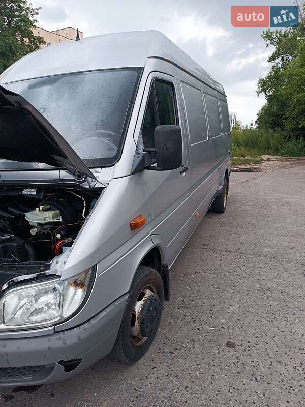 Вантажний фургон Mercedes-Benz Sprinter 2005 в Підволочиську