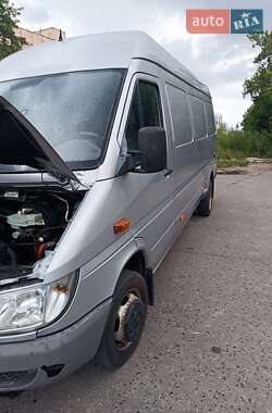 Грузовой фургон Mercedes-Benz Sprinter 2005 в 