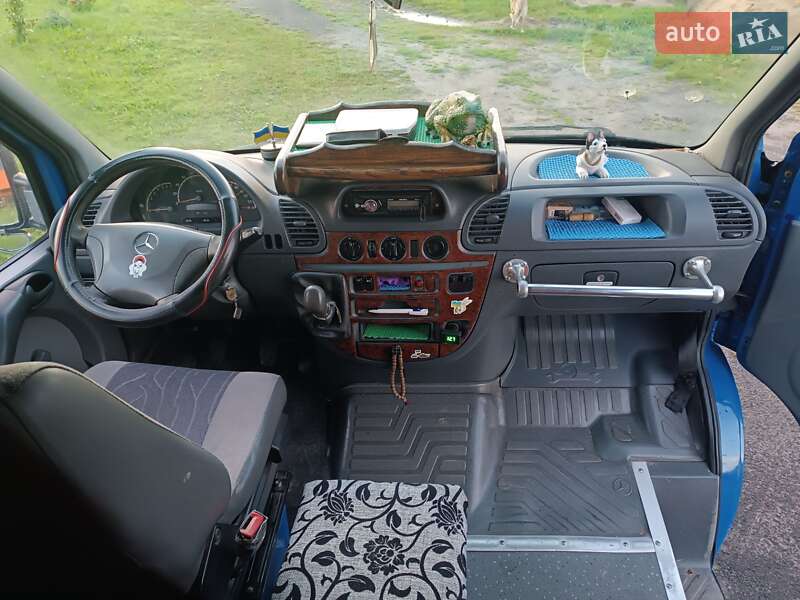 Микроавтобус Mercedes-Benz Sprinter 2000 в Любешове