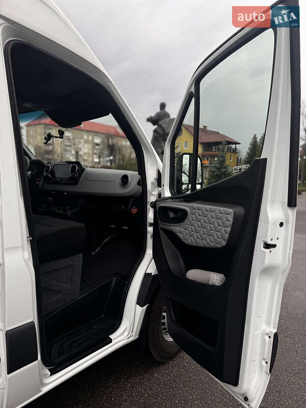 Вантажний фургон Mercedes-Benz Sprinter 2019 в Калуші