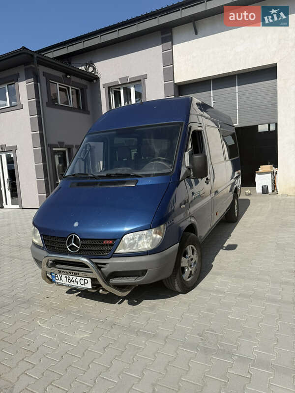 Микроавтобус Mercedes-Benz Sprinter 2005 в Хотине