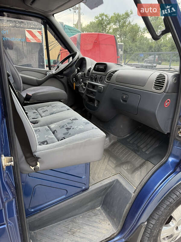 Микроавтобус Mercedes-Benz Sprinter 2005 в Хотине