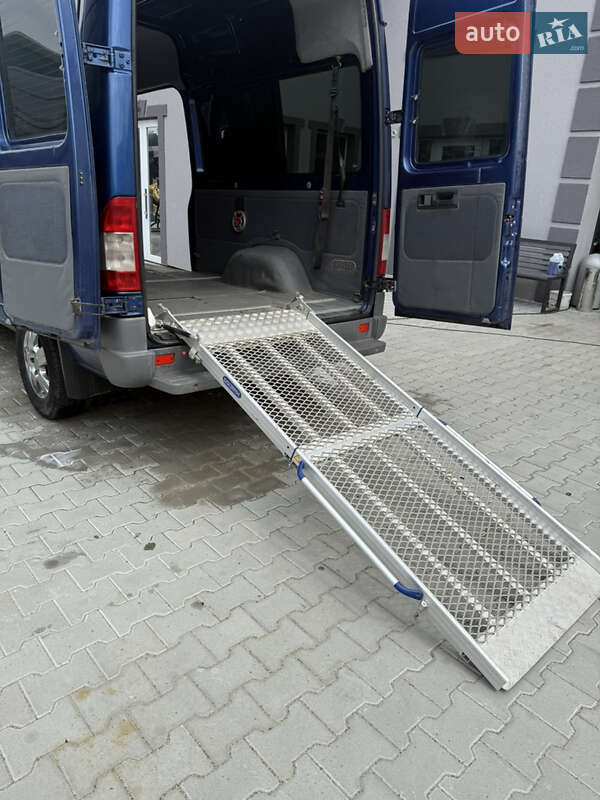 Микроавтобус Mercedes-Benz Sprinter 2005 в Хотине