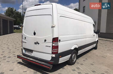 Грузовой фургон Mercedes-Benz Sprinter 2015 в 