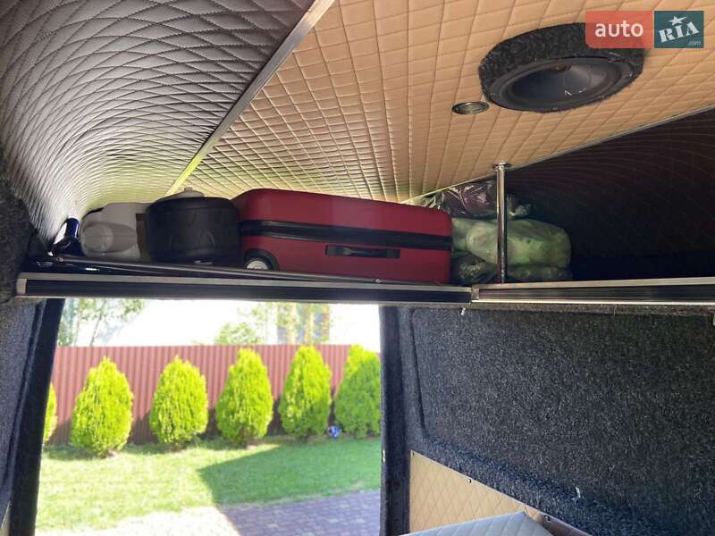 Микроавтобус Mercedes-Benz Sprinter 2005 в Калуше