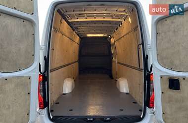 Грузовой фургон Mercedes-Benz Sprinter 2020 в 