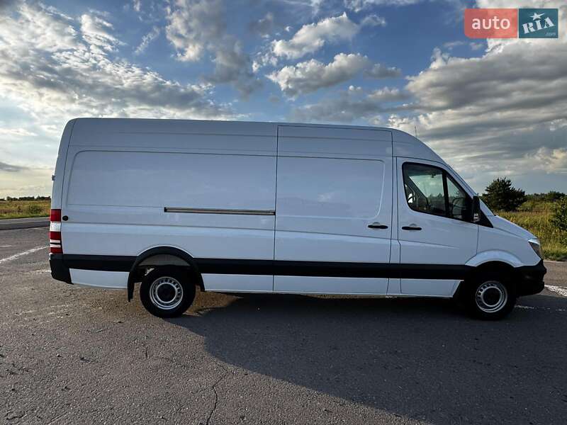 Вантажний фургон Mercedes-Benz Sprinter 2019 в Рівному