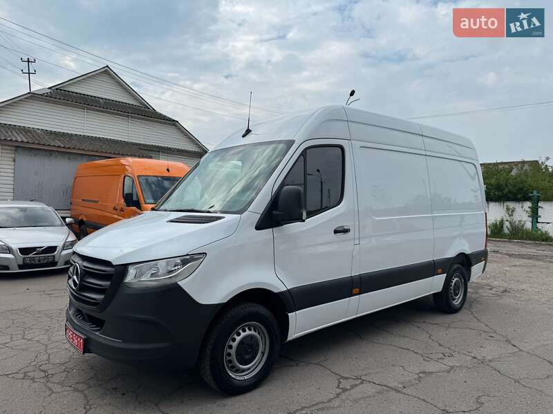 Грузовой фургон Mercedes-Benz Sprinter 2020 в 