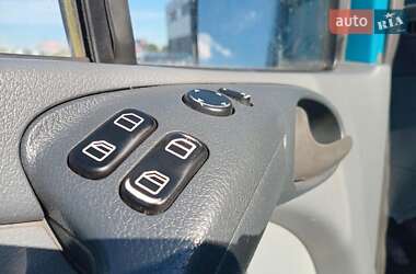 Микроавтобус Mercedes-Benz Sprinter 2004 в 