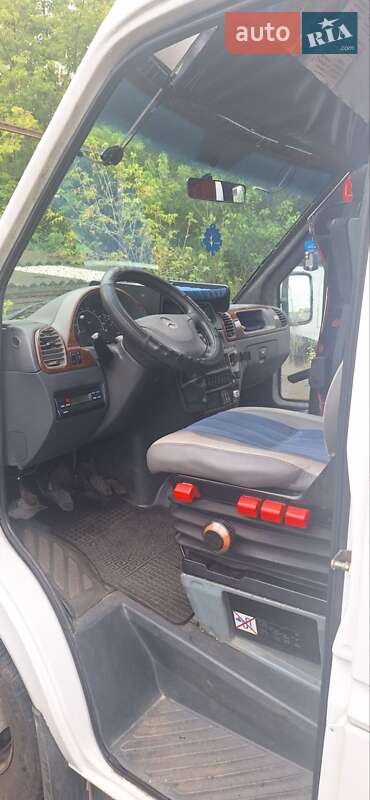 Туристичний / Міжміський автобус Mercedes-Benz Sprinter 2004 в Рівному