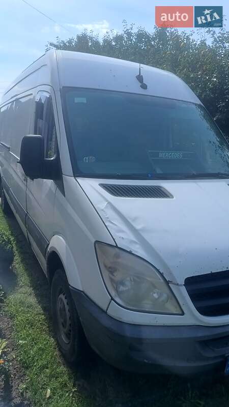Вантажний фургон Mercedes-Benz Sprinter 2010 в Рівному