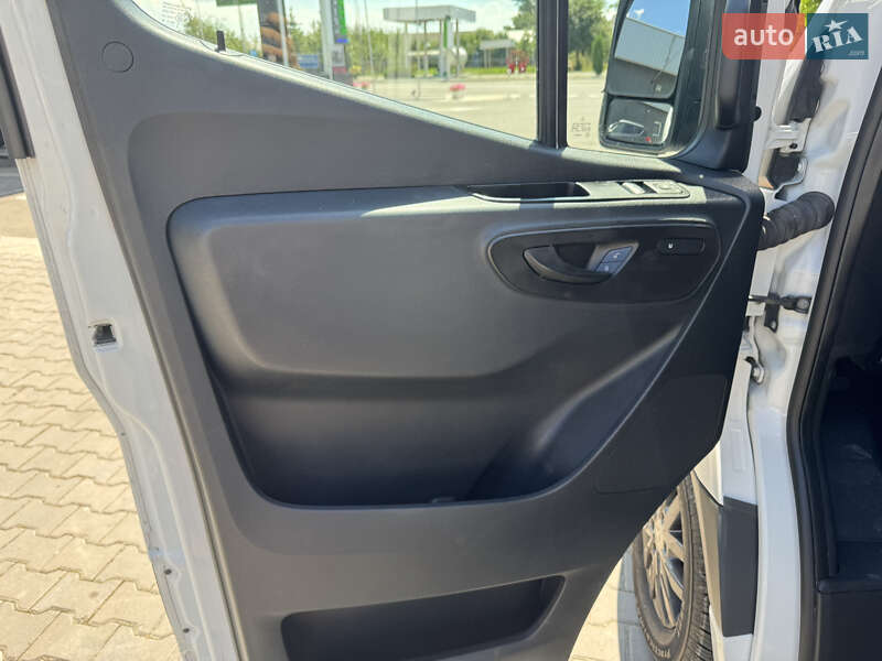 Грузовой фургон Mercedes-Benz Sprinter 2020 в Черновцах