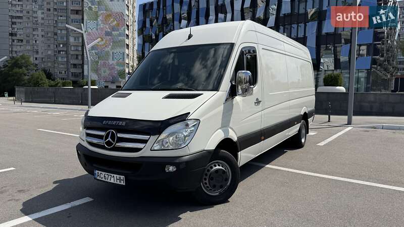 Mercedes-Benz Sprinter 2013