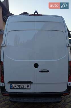 Грузовой фургон Mercedes-Benz Sprinter 2021 в  фото 8 Грузовой фургон Mercedes-Benz Sprinter 2021 в