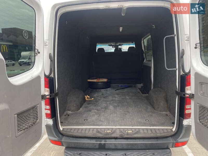 Вантажний фургон Mercedes-Benz Sprinter 2011 в Києві