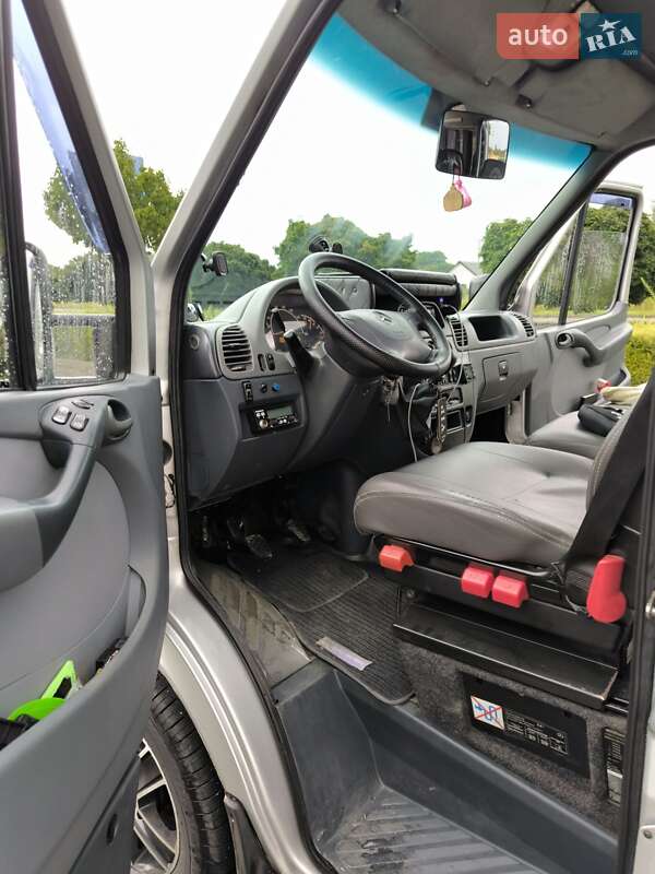 Микроавтобус Mercedes-Benz Sprinter 2005 в Сваляве