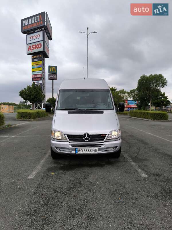 Микроавтобус Mercedes-Benz Sprinter 2005 в Сваляве