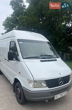 Грузовой фургон Mercedes-Benz Sprinter 2000 в 