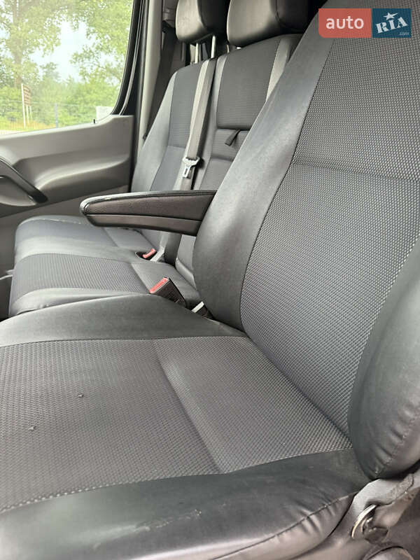 Грузовой фургон Mercedes-Benz Sprinter 2016 в Хотине