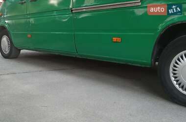 Грузовой фургон Mercedes-Benz Sprinter 2003 в 