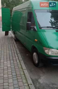 Грузовой фургон Mercedes-Benz Sprinter 2003 в 