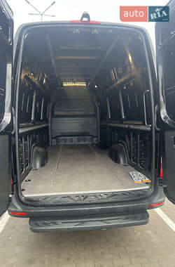 Грузовой фургон Mercedes-Benz Sprinter 2021 в 
