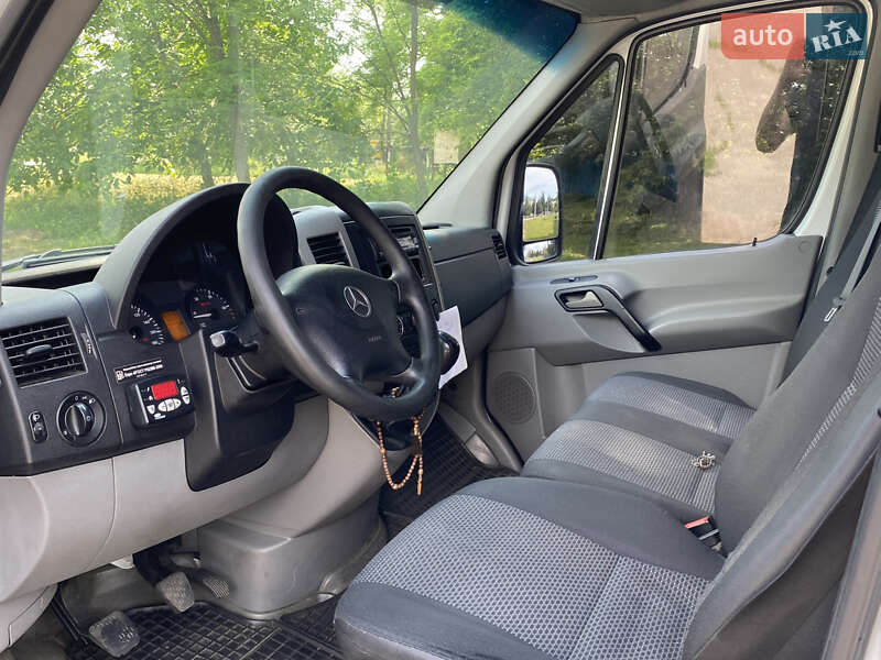 Вантажний фургон Mercedes-Benz Sprinter 2012 в Миронівці