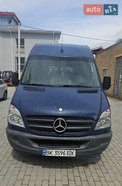 Вантажопасажирський фургон Mercedes-Benz Sprinter 2012 в Рівному