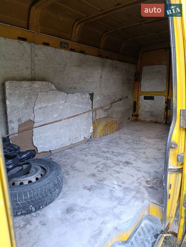 Грузовой фургон Mercedes-Benz Sprinter 2004 в Ирпене