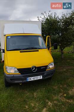 Грузовой фургон Mercedes-Benz Sprinter 2001 в Радивилове