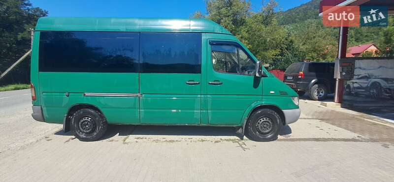 Микроавтобус Mercedes-Benz Sprinter 2003 в Рахове