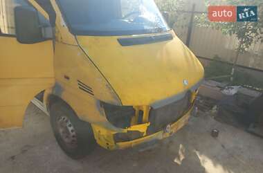 Грузовой фургон Mercedes-Benz Sprinter 2003 в 