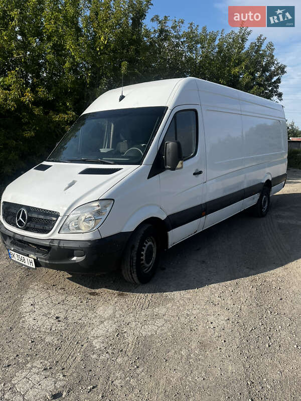 Грузовой фургон Mercedes-Benz Sprinter 2007 в Ровно