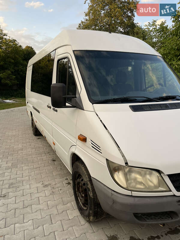 Грузопассажирский фургон Mercedes-Benz Sprinter 2005 в Дрогобыче