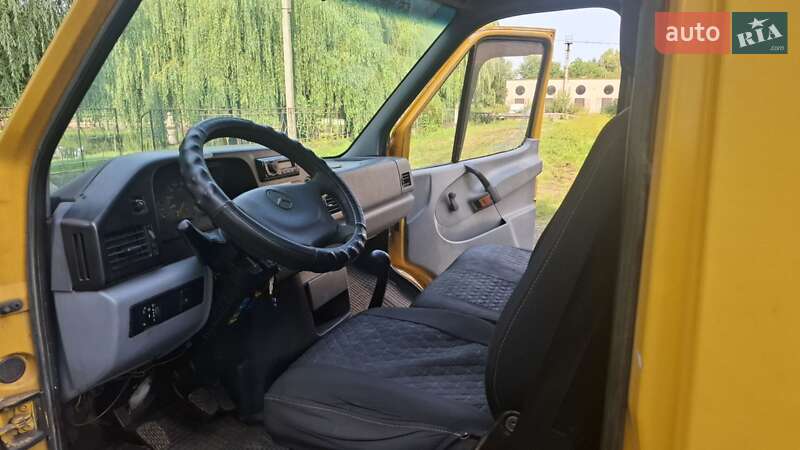 Грузовой фургон Mercedes-Benz Sprinter 1998 в Городенке
