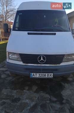 Вантажний фургон Mercedes-Benz Sprinter 1997 в Надвірній