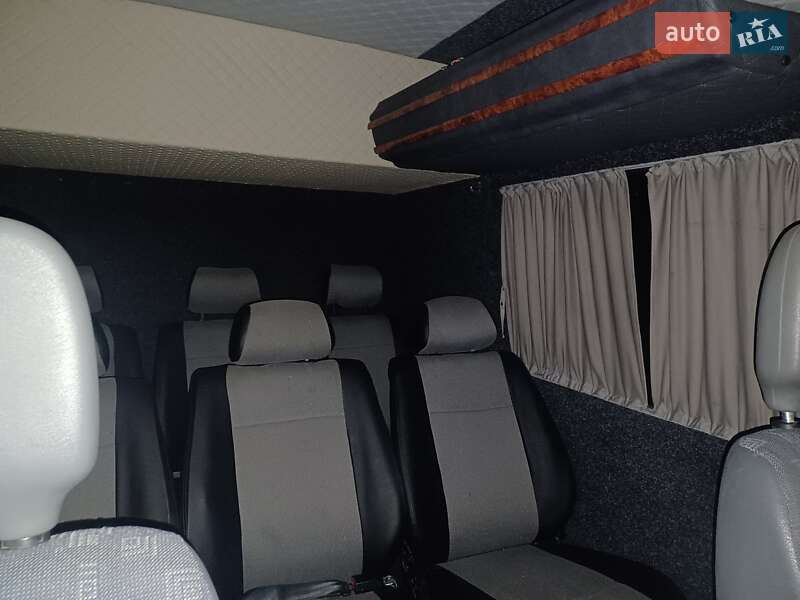 Микроавтобус Mercedes-Benz Sprinter 2006 в Вижнице