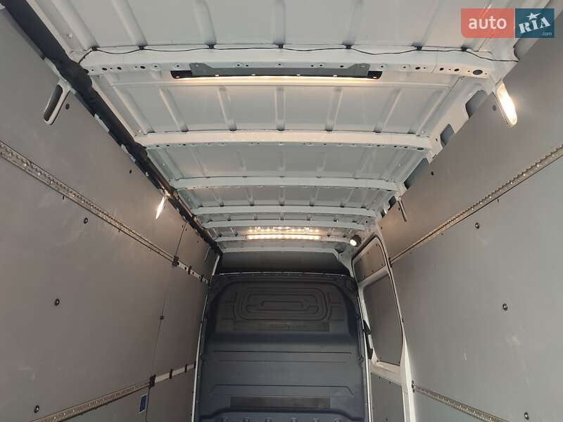 Вантажний фургон Mercedes-Benz Sprinter 2020 в Здолбуніві