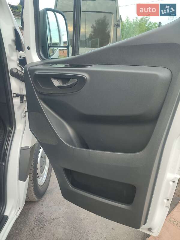 Вантажний фургон Mercedes-Benz Sprinter 2020 в Здолбуніві