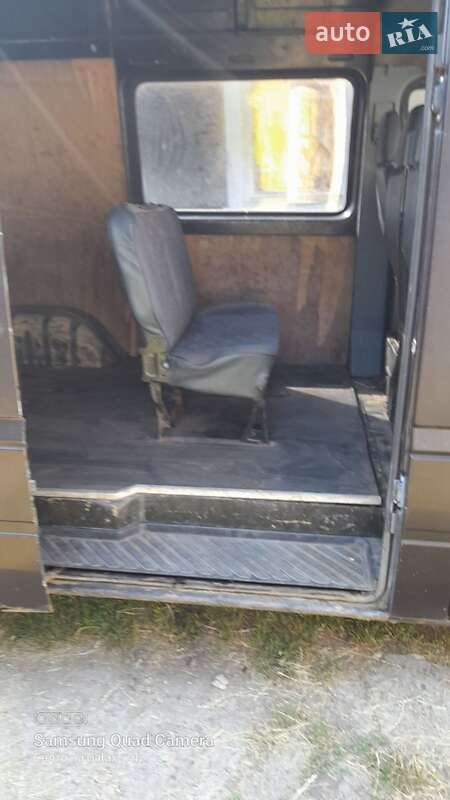 Вантажопасажирський фургон Mercedes-Benz Sprinter 1998 в Чернівцях