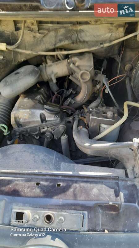 Вантажопасажирський фургон Mercedes-Benz Sprinter 1998 в Чернівцях