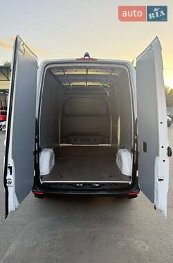 Грузовой фургон Mercedes-Benz Sprinter 2022 в 