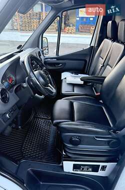 Грузовой фургон Mercedes-Benz Sprinter 2022 в 