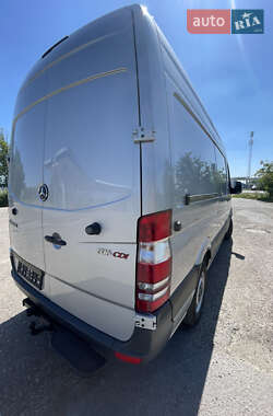 Грузовой фургон Mercedes-Benz Sprinter 2012 в 