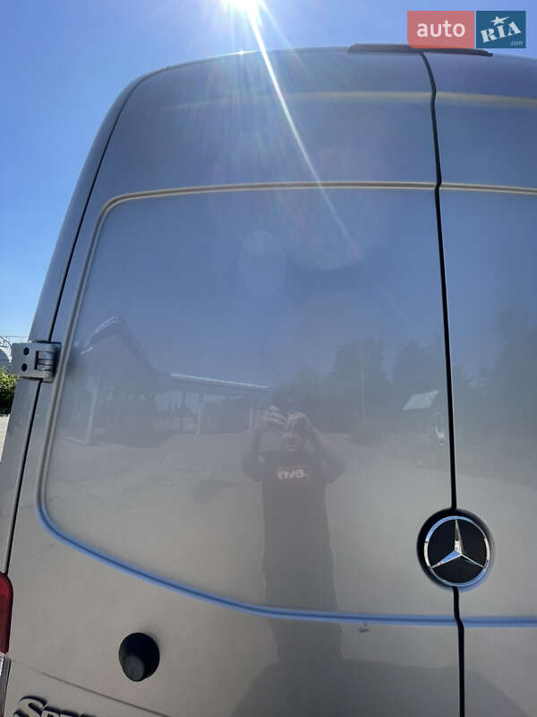Грузовой фургон Mercedes-Benz Sprinter 2012 в Черновцах