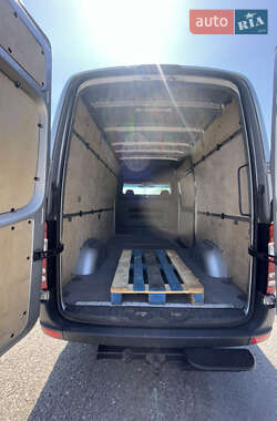 Грузовой фургон Mercedes-Benz Sprinter 2012 в 