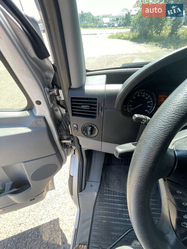 Грузовой фургон Mercedes-Benz Sprinter 2012 в Черновцах